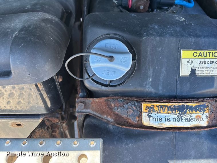 image for item FG1078 2017 Freightliner Cascadia 125 semi truck