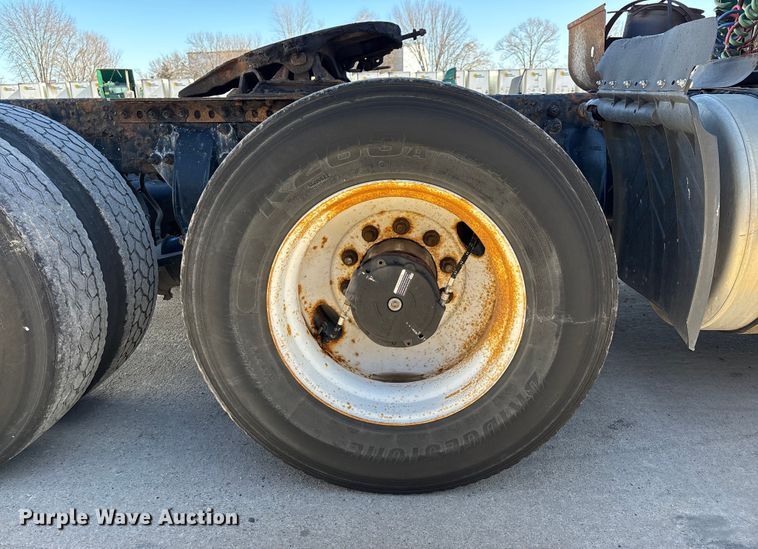 image for item FG1078 2017 Freightliner Cascadia 125 semi truck