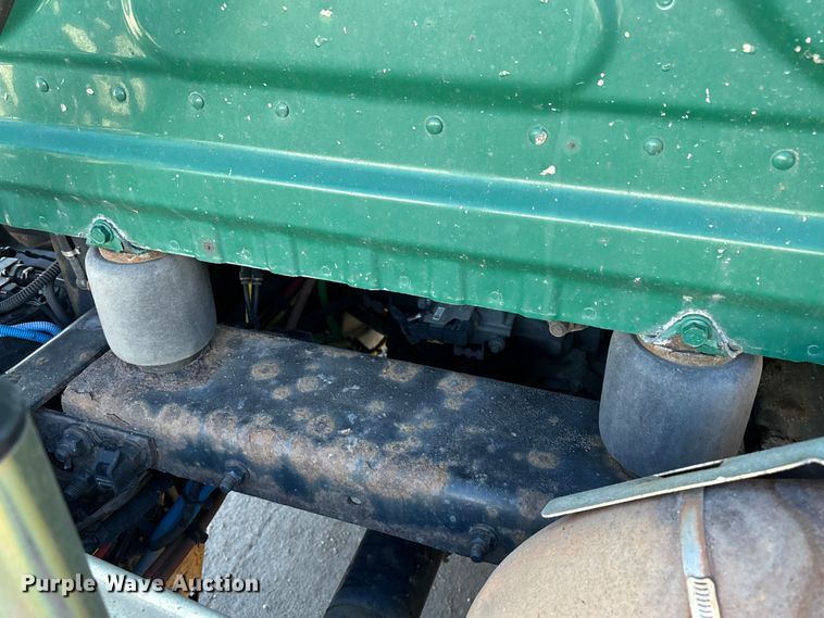 image for item FG1079 2017 Freightliner Cascadia 125 semi truck