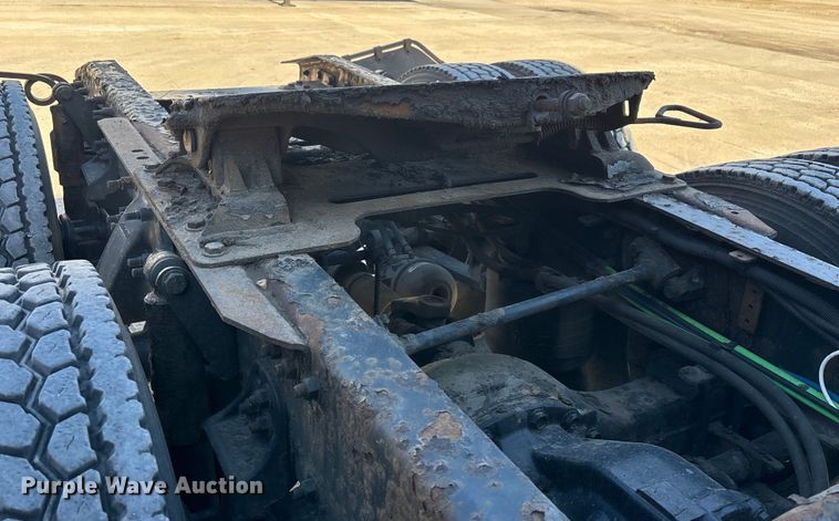 image for item FG1079 2017 Freightliner Cascadia 125 semi truck