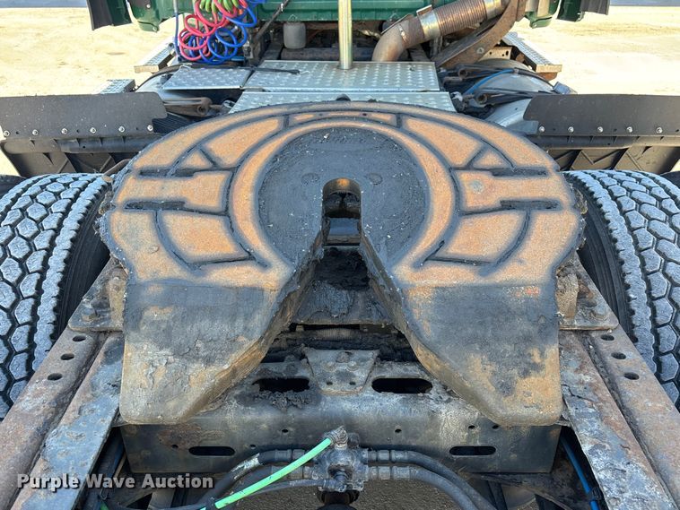 image for item FG1079 2017 Freightliner Cascadia 125 semi truck