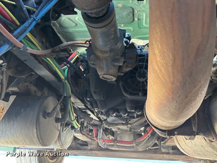 image for item FG1079 2017 Freightliner Cascadia 125 semi truck