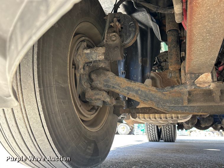 image for item FG1079 2017 Freightliner Cascadia 125 semi truck