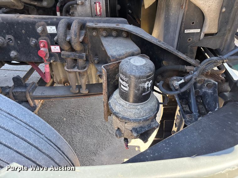 image for item FG1079 2017 Freightliner Cascadia 125 semi truck