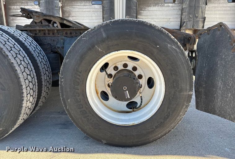 image for item FG1079 2017 Freightliner Cascadia 125 semi truck