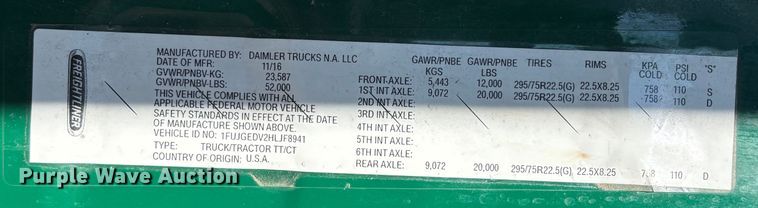 image for item FG1079 2017 Freightliner Cascadia 125 semi truck