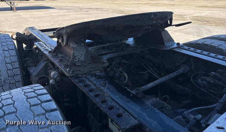 image for item FG1080 2016 Mack CXU613 semi truck