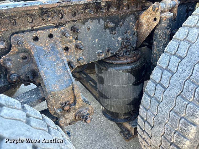 image for item FG1080 2016 Mack CXU613 semi truck