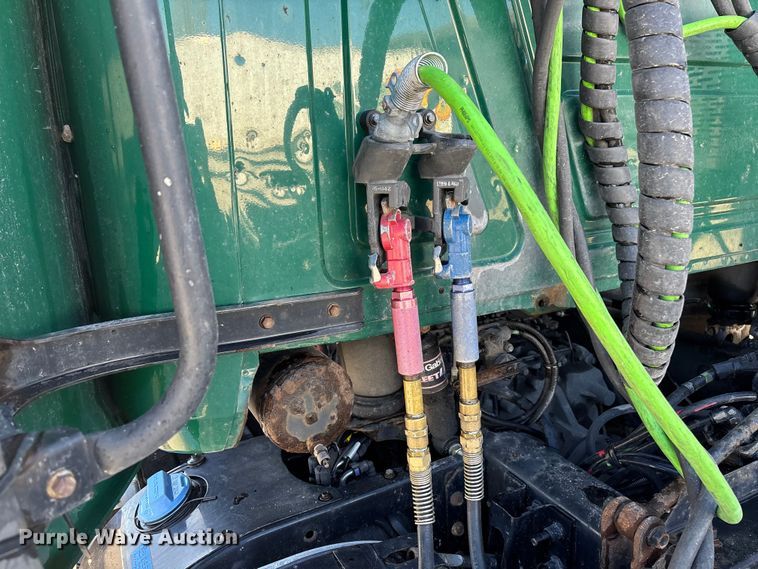 image for item FG1080 2016 Mack CXU613 semi truck