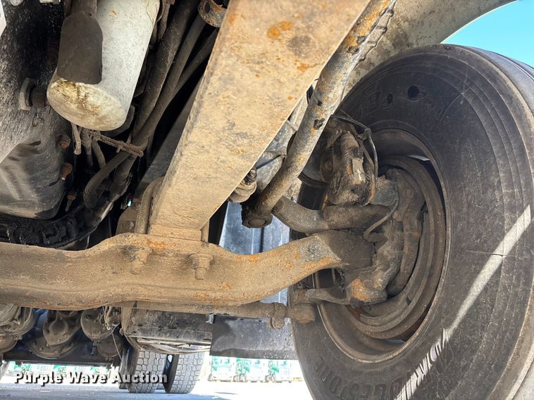 image for item FG1080 2016 Mack CXU613 semi truck