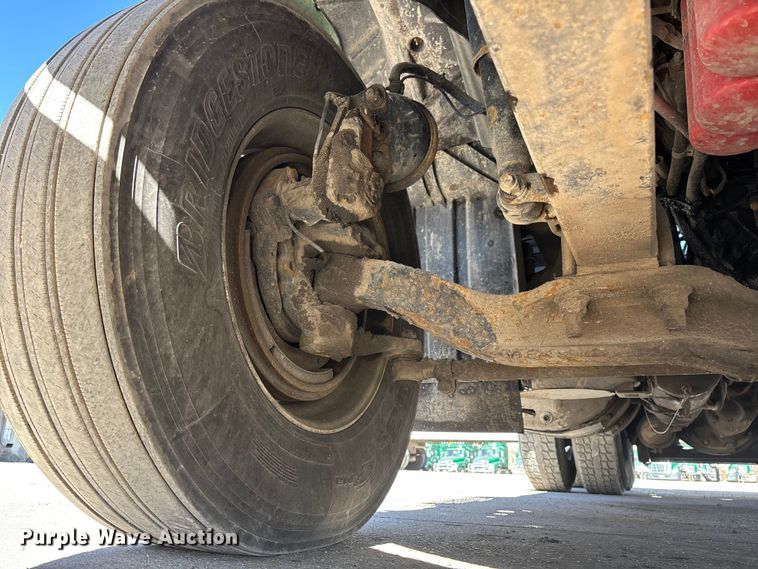 image for item FG1080 2016 Mack CXU613 semi truck