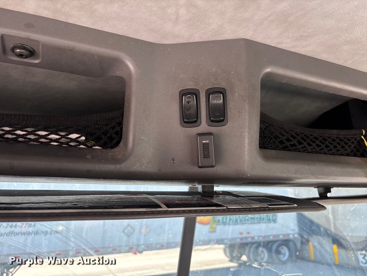 image for item FG1080 2016 Mack CXU613 semi truck