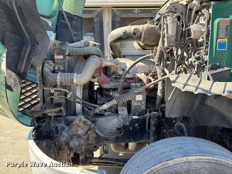 image for item FG1080 2016 Mack CXU613 semi truck