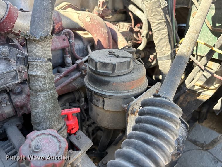 image for item FG1080 2016 Mack CXU613 semi truck