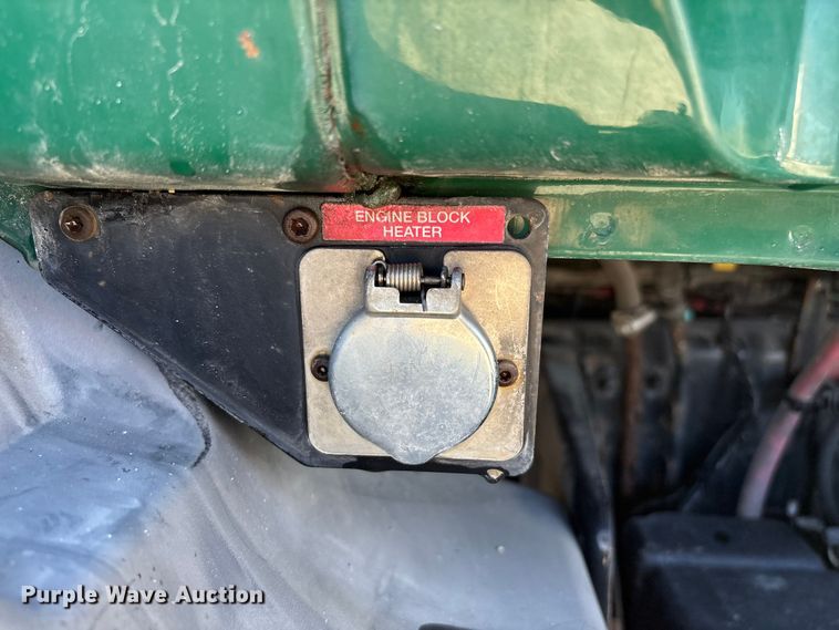 image for item FG1080 2016 Mack CXU613 semi truck