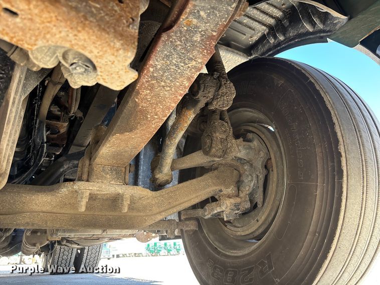 image for item FG1081 2017 Freightliner Cascadia 125 semi truck