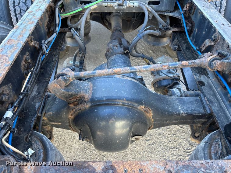 image for item FG1081 2017 Freightliner Cascadia 125 semi truck