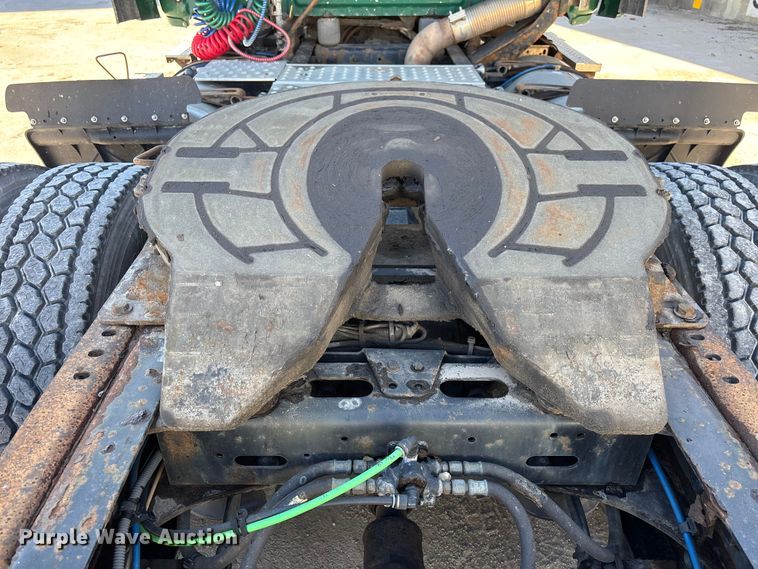 image for item FG1081 2017 Freightliner Cascadia 125 semi truck