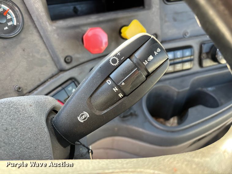 image for item FG1081 2017 Freightliner Cascadia 125 semi truck