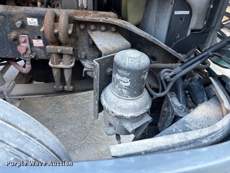 image for item FG1081 2017 Freightliner Cascadia 125 semi truck