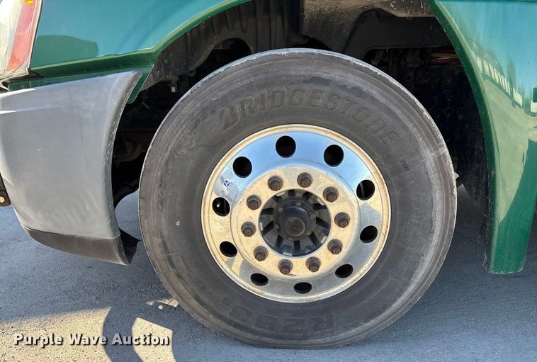 image for item FG1081 2017 Freightliner Cascadia 125 semi truck