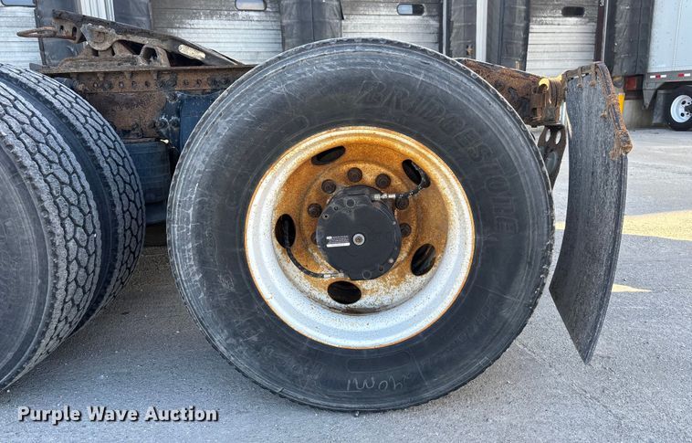 image for item FG1081 2017 Freightliner Cascadia 125 semi truck