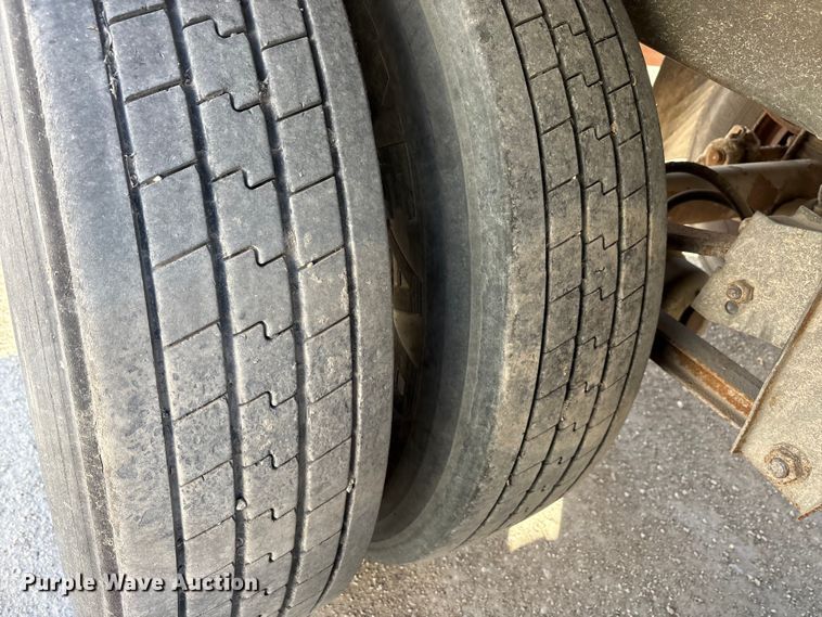 image for item FG1082 2007 Wabash dry van trailer