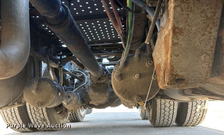 image for item FG1088 2017 Freightliner Cascadia 125 semi truck