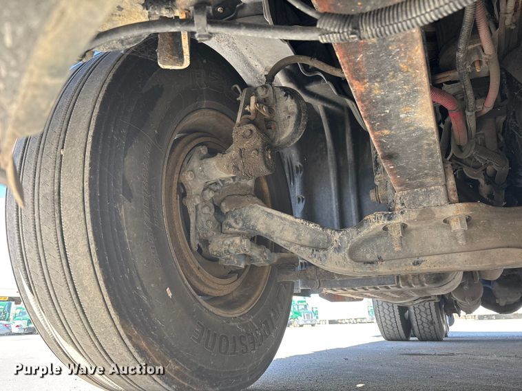 image for item FG1088 2017 Freightliner Cascadia 125 semi truck