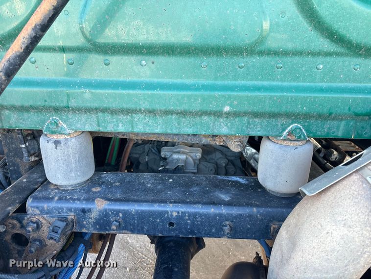 image for item FG1088 2017 Freightliner Cascadia 125 semi truck