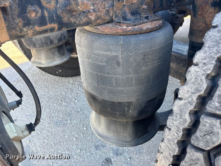 image for item FG1088 2017 Freightliner Cascadia 125 semi truck