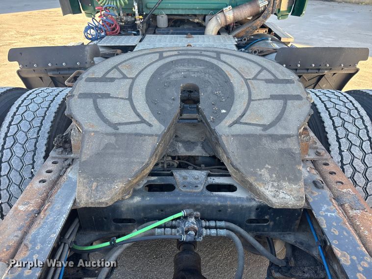 image for item FG1088 2017 Freightliner Cascadia 125 semi truck