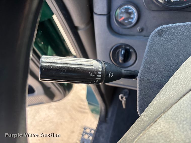 image for item FG1088 2017 Freightliner Cascadia 125 semi truck