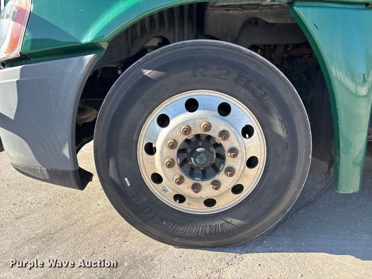 image for item FG1088 2017 Freightliner Cascadia 125 semi truck