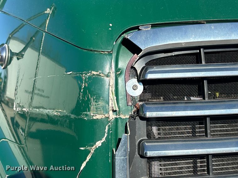 image for item FG1089 2013 Mack CXU613 semi truck