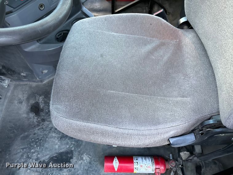 image for item FG1089 2013 Mack CXU613 semi truck