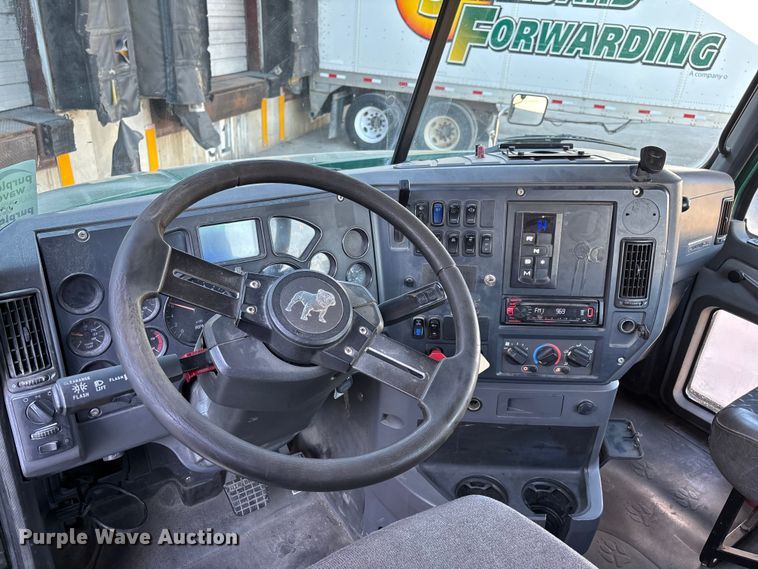 image for item FG1089 2013 Mack CXU613 semi truck