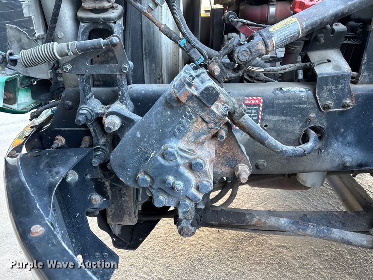 image for item FG1089 2013 Mack CXU613 semi truck