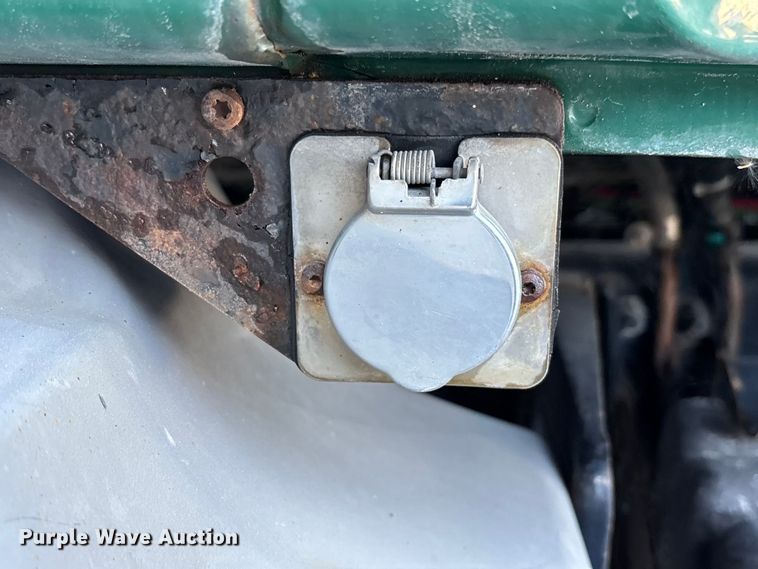 image for item FG1089 2013 Mack CXU613 semi truck