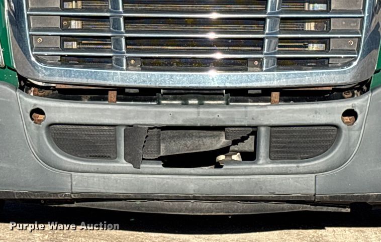 image for item FG1090 2017 Freightliner Cascadia 125 semi truck