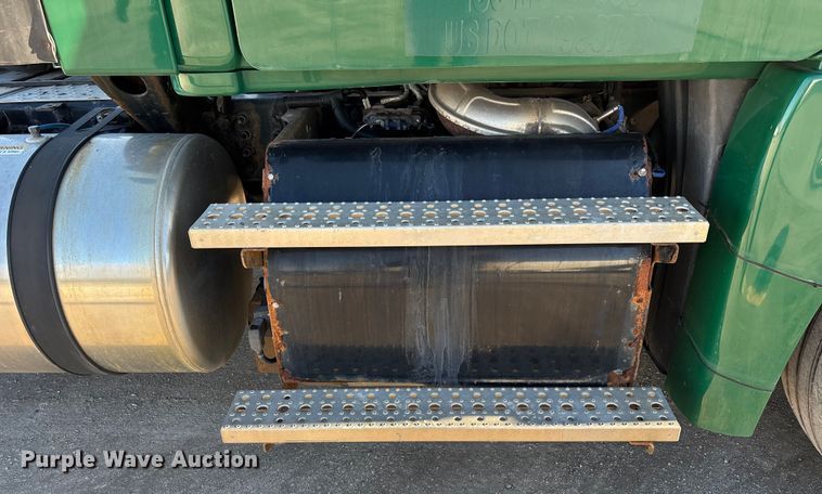 image for item FG1090 2017 Freightliner Cascadia 125 semi truck