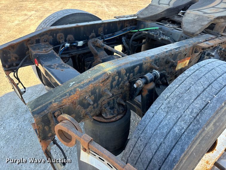 image for item FG1090 2017 Freightliner Cascadia 125 semi truck