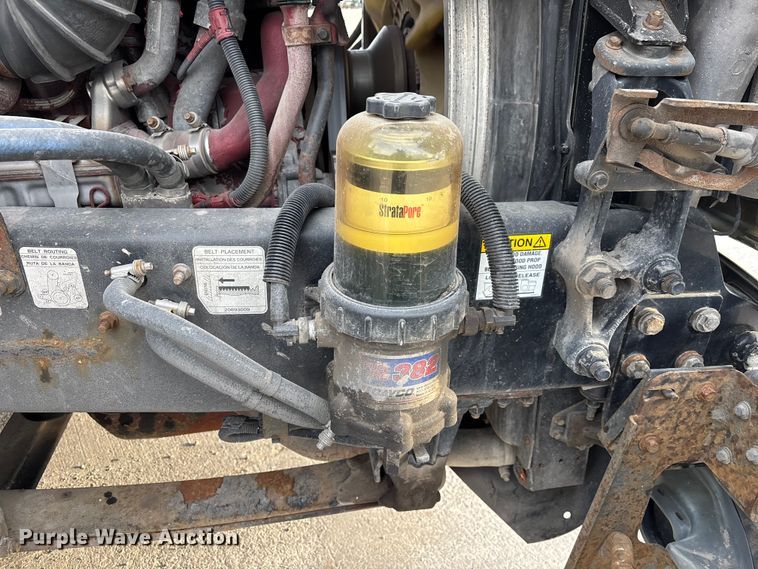 image for item FG1092 2016 Mack CXU613 semi truck