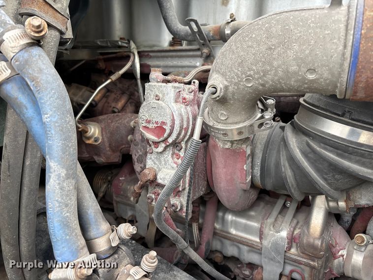 image for item FG1092 2016 Mack CXU613 semi truck