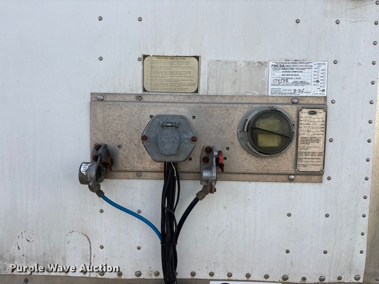 image for item FG1093 2013 Strick dry van trailer