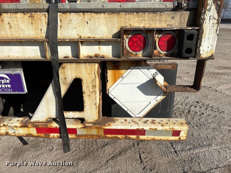 image for item FG1093 2013 Strick dry van trailer