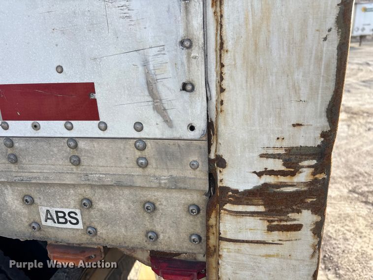 image for item FG1093 2013 Strick dry van trailer