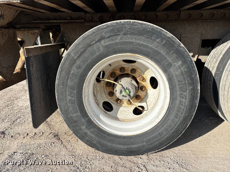 image for item FG1093 2013 Strick dry van trailer