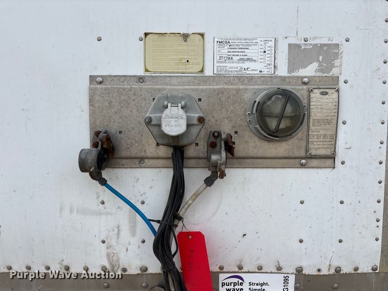 image for item FG1095 2013 Strick dry van trailer