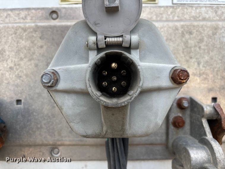 image for item FG1095 2013 Strick dry van trailer